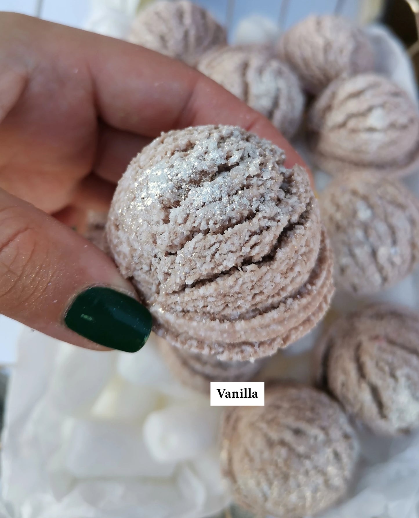 Moisturizing Fizzing Bath Truffles I THE VEGAN POTIONRY