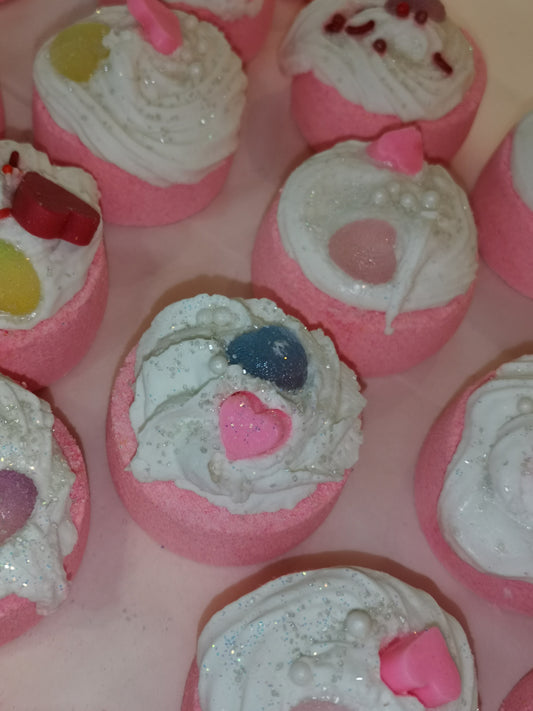 Bubbling Cupcake Bath Bombs
