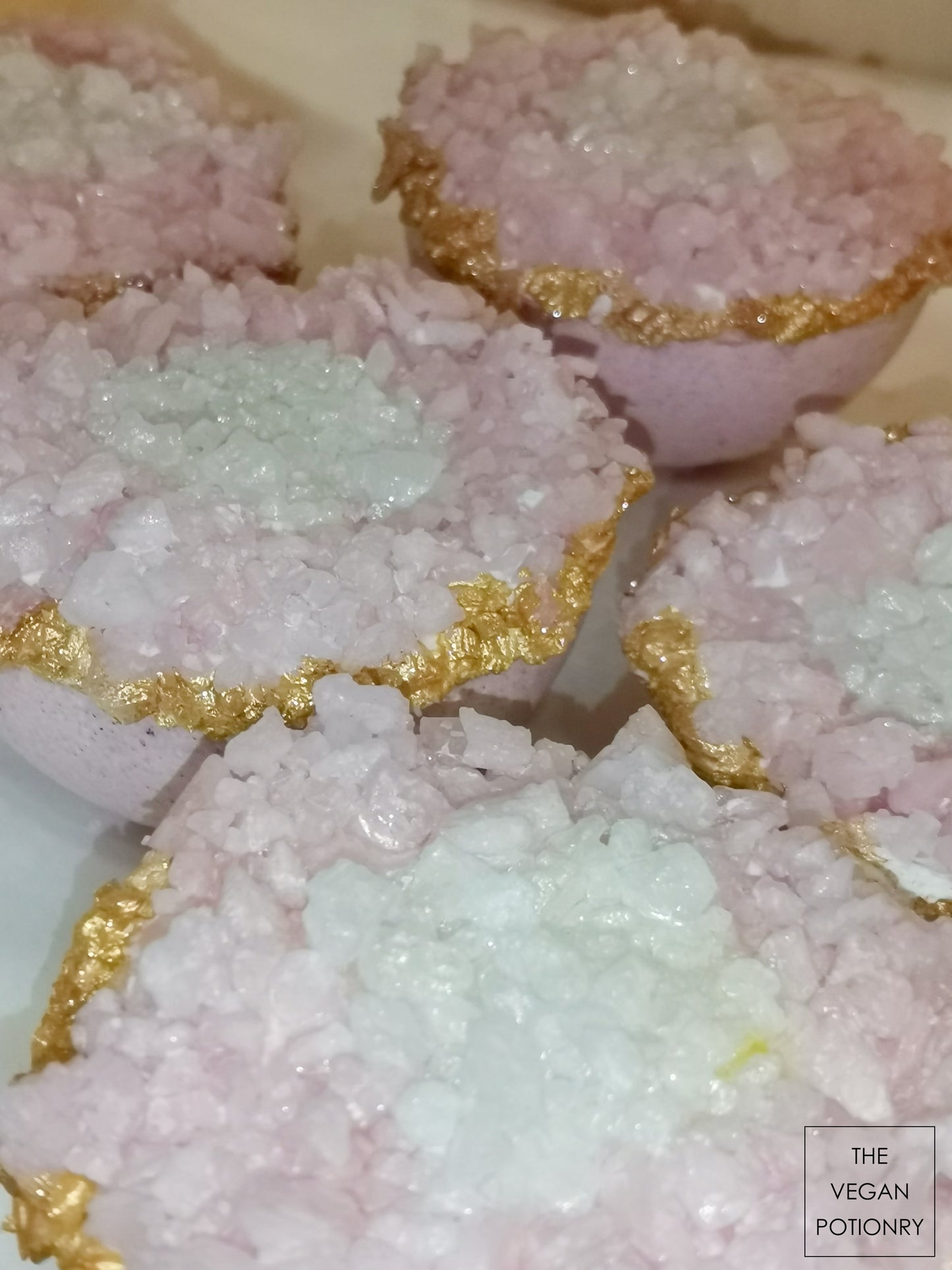 Rosemary + Strawberry + Pink Himalayan Salt Geode Crystal Bath Bomb Bath Salt Hybrid | Luxury Spa Collection Natural Bath Soaks