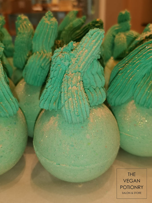 ALGAE Bubbling Bath Bombs with Axolotl Toys | The Vegan Potionry |