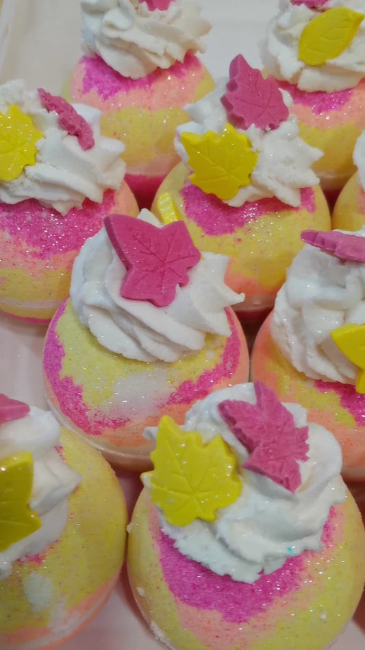 Autumn Bath Bombs | This Fall is UN-BE-LEAF-ABLE Bath Bombs