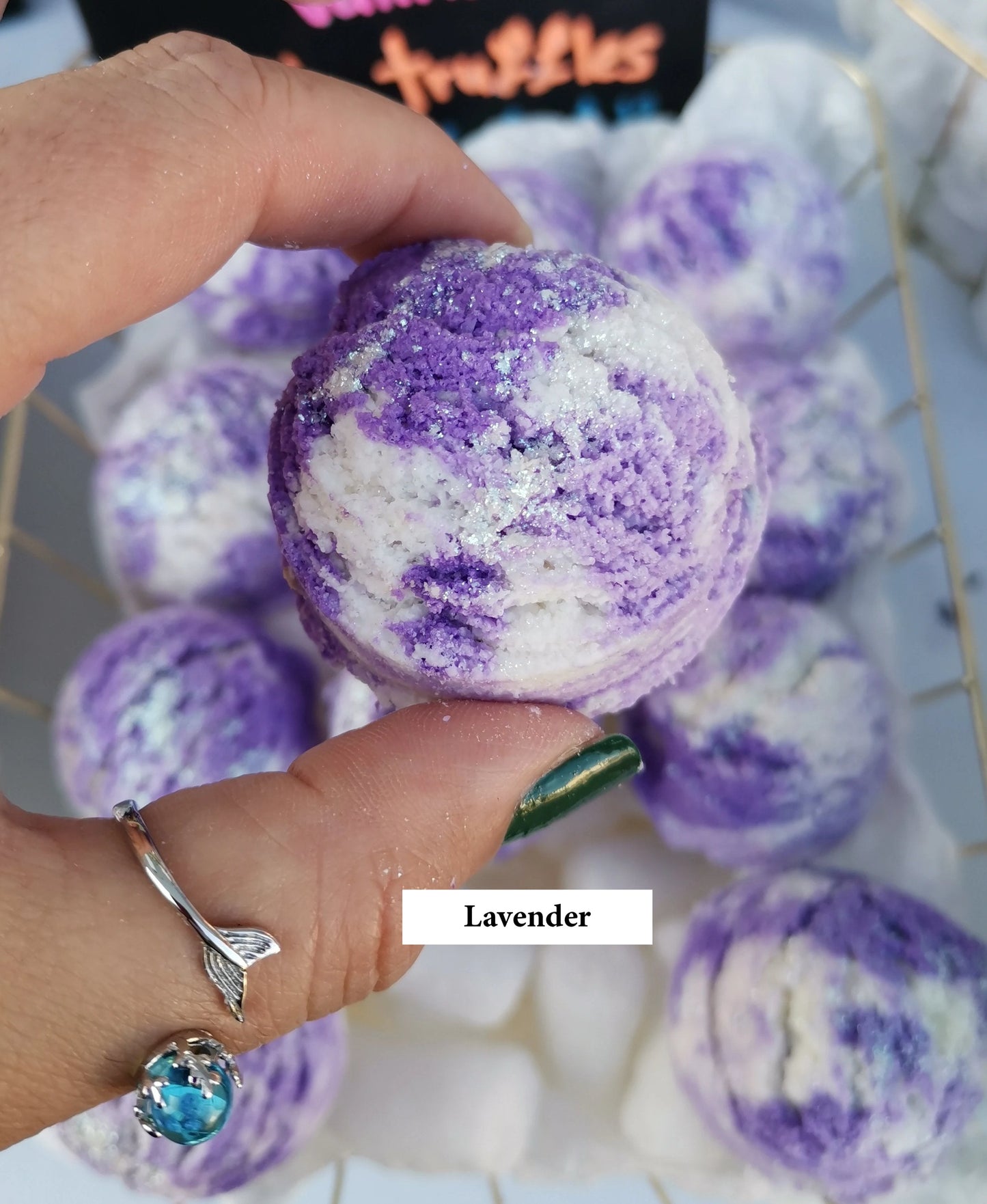 Moisturizing Fizzing Bath Truffles I THE VEGAN POTIONRY