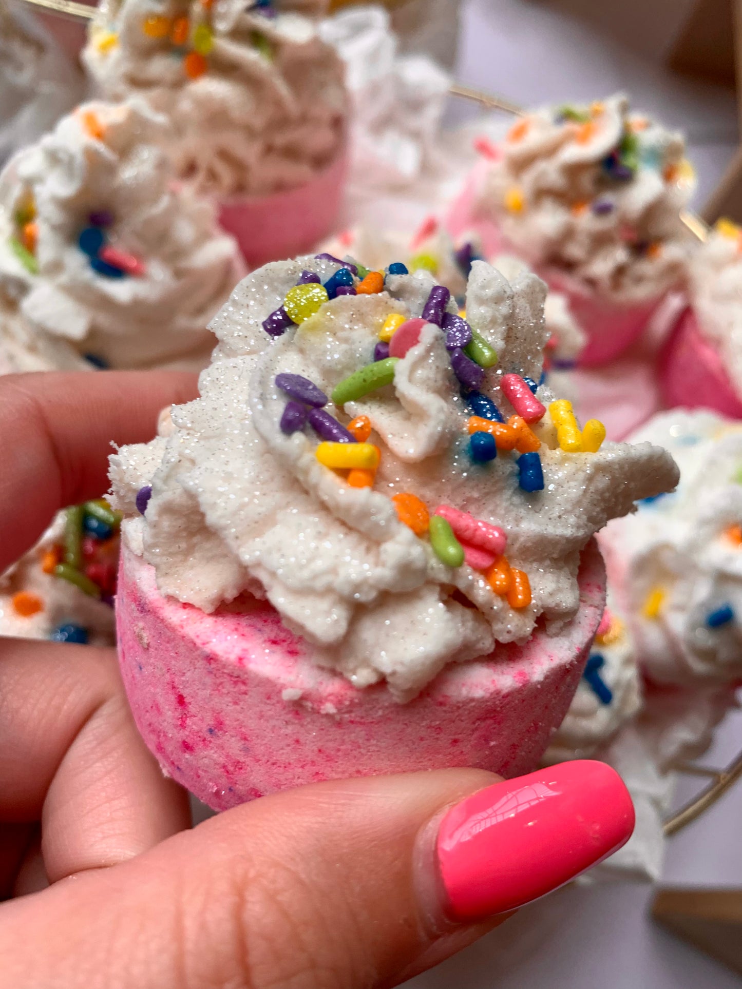 Bubbling Cupcake Bath Bombs