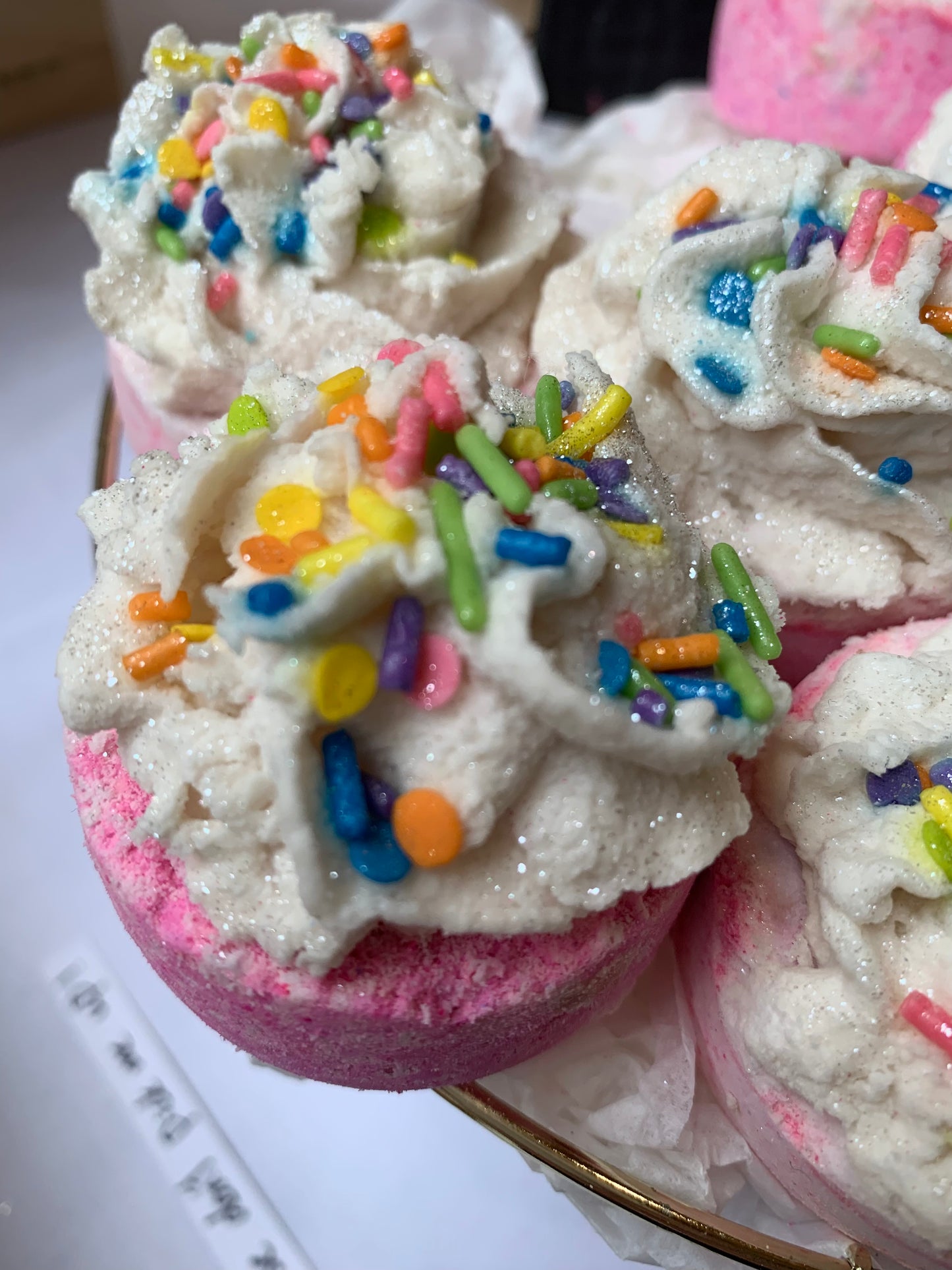 Bubbling Cupcake Bath Bombs