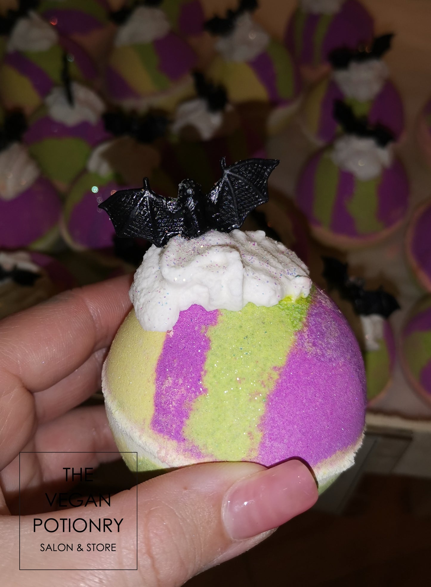 CREEP-IT-REAL Bubbling Bath Bombs with Bat Toys | The Vegan Potionry