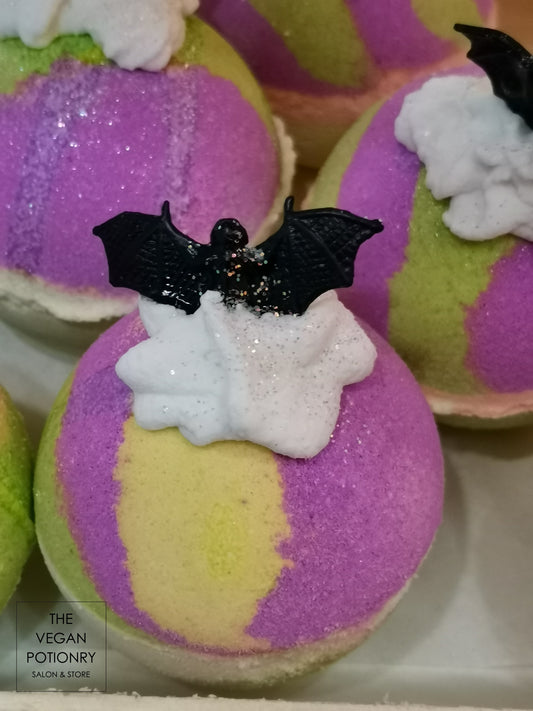 CREEP-IT-REAL Bubbling Bath Bombs with Bat Toys | The Vegan Potionry