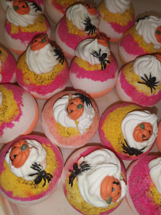 Pumpkin Spice & Scream Twice Bubbling Bath Bombs with Toys