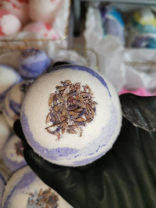 Organic Lavender Bath Bombs | The Vegan Potionry