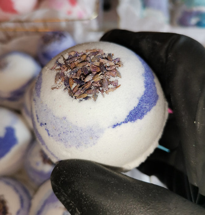 Organic Lavender Bath Bombs | The Vegan Potionry