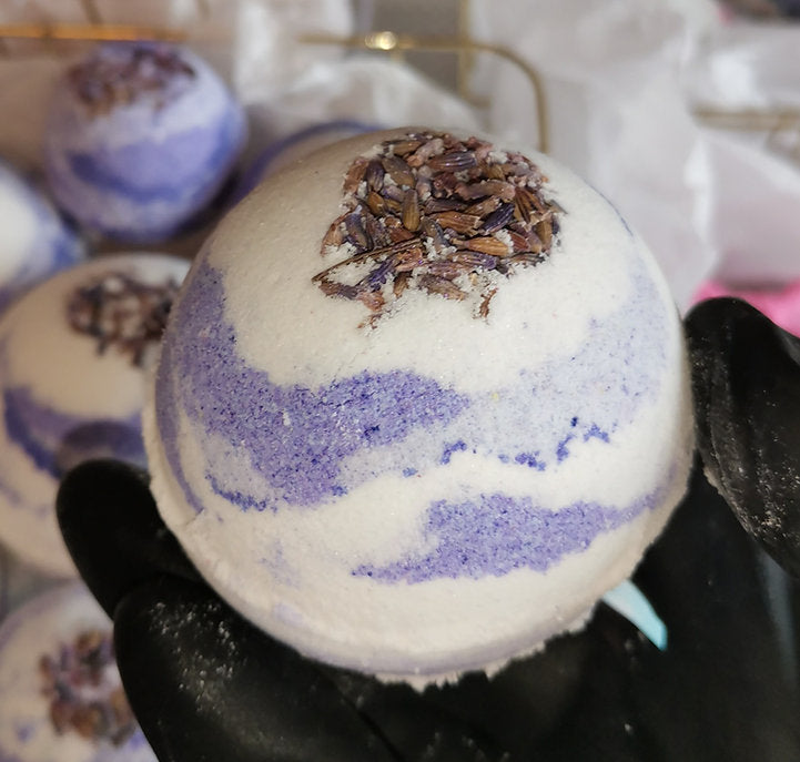 Organic Lavender Bath Bombs | The Vegan Potionry