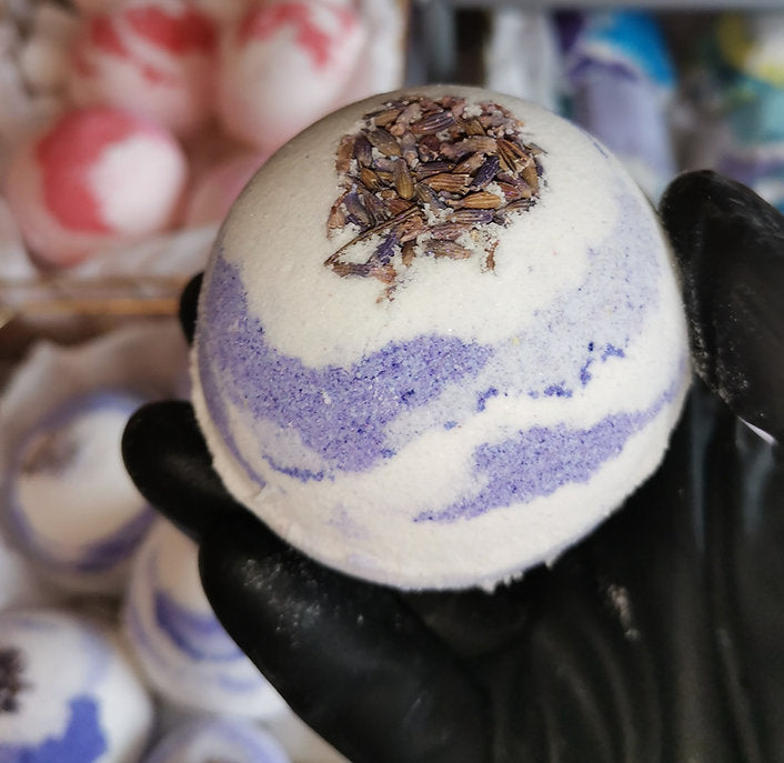 Organic Lavender Bath Bombs | The Vegan Potionry