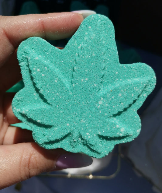 Organic Hemp Bath Bomb | Herbal Bath Bomb| The Vegan Potionry |