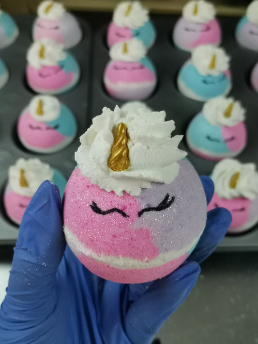 Unicorn Bath bombs with Bubble icing | Unicorn Bubbling Bath bombs | The Vegan Potionry |