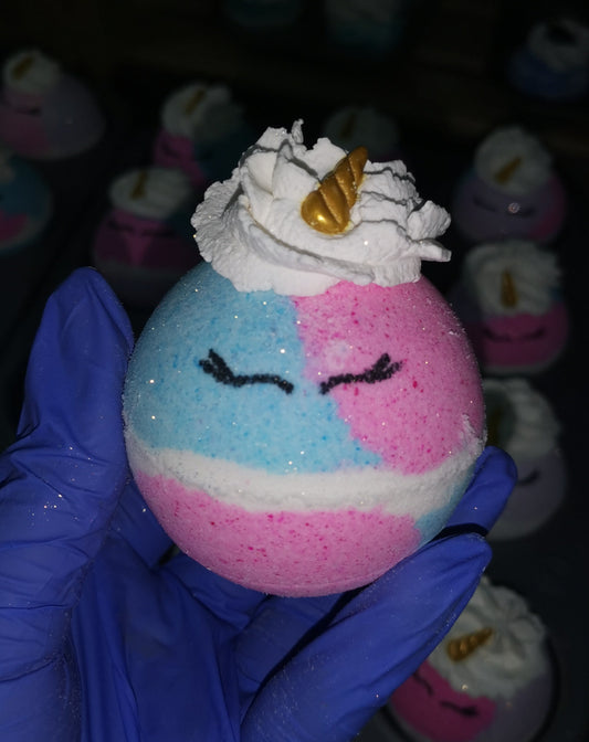 Unicorn Bath bombs with Bubble icing | Unicorn Bubbling Bath bombs | The Vegan Potionry |