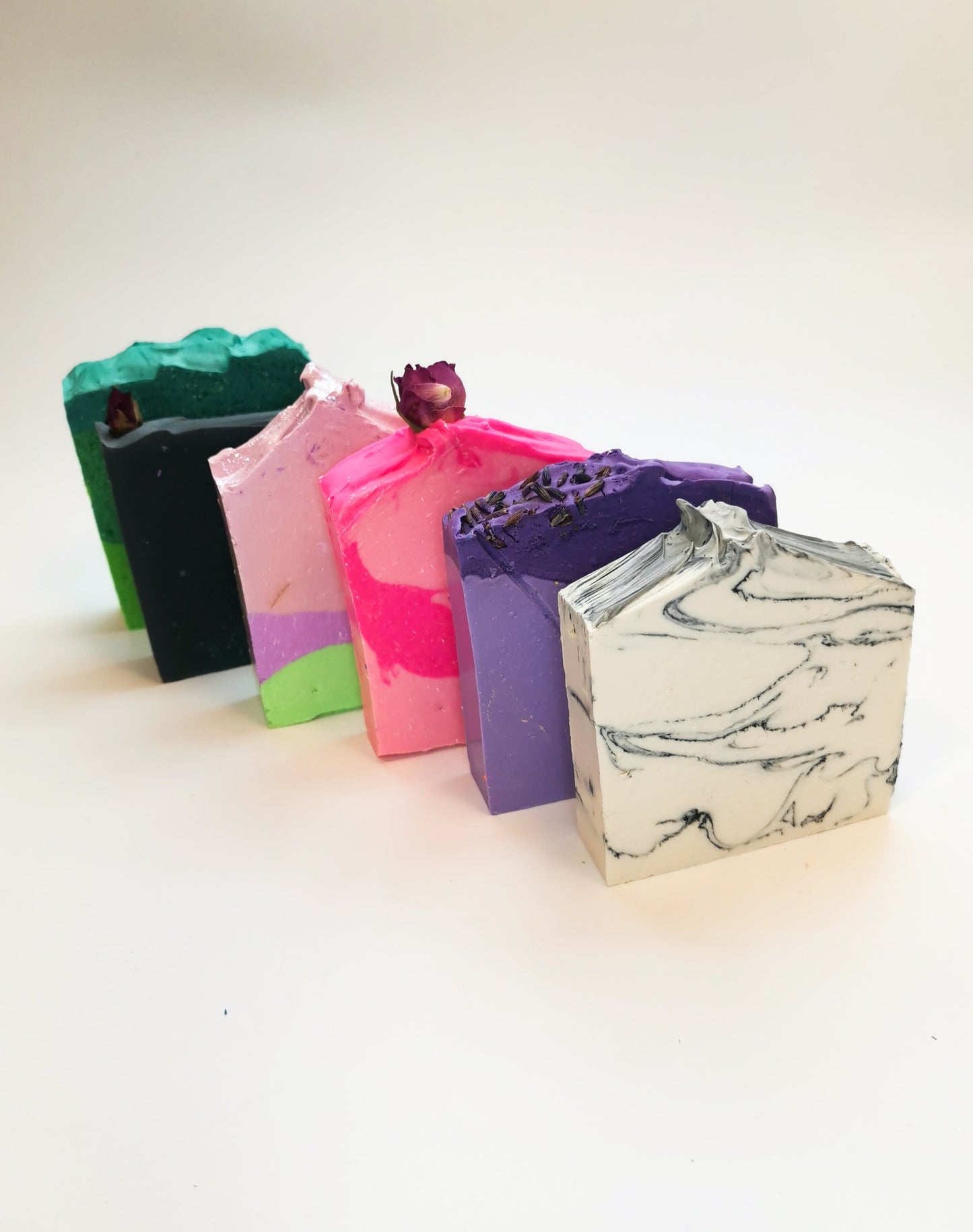 Floral Handmade Soap Gift Set | Jazmin, Lavender, Rose, Lilac, Bergamot Palm Free Herbal Hydrating Soap | Vegan | Zero Waste | The Vegan Potionry |